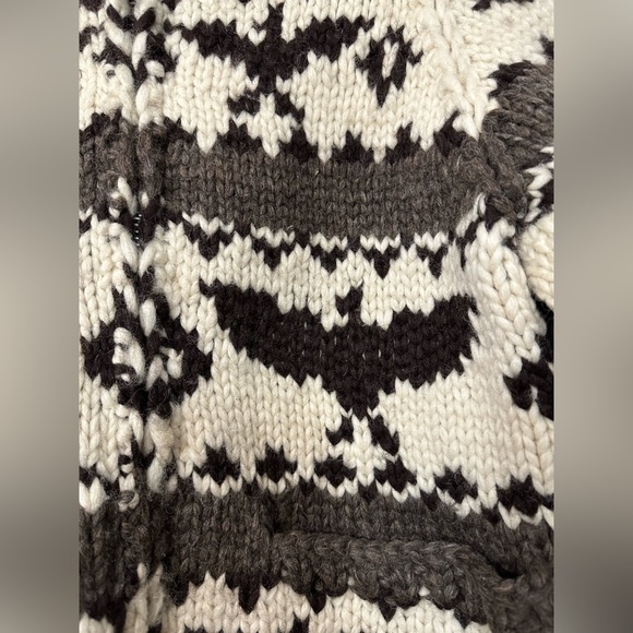 Vintage authentic Tuak Cowichan First Nations hand knit wool eagle coat/sweater - Picture 5 of 14
